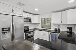 Vero Beach Paradise - 3 BR Unit | Near DT & Beach - Image 3