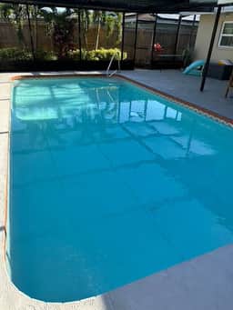 Quiet Family Home w/ Pool Near Pinecraft - Image 5