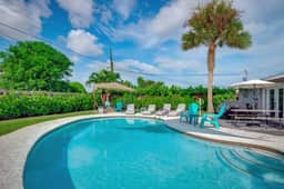 Sunshine on Crestdale - 3/2 Pool home Sleeps 8 - Image 3