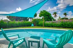 Sunshine on Crestdale - 3/2 Pool home Sleeps 8 - Image 2