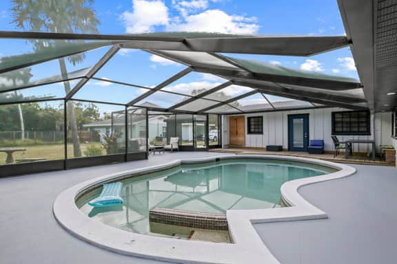 Vero Beach Paradise - 3 BR Unit | Near DT & Beach - Image 2
