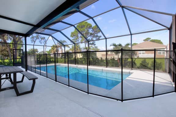 Pristine Newly Heated Pool Home Centrally Located - Image 2