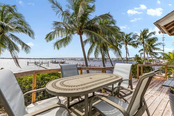 Waterfront Home w/ Guest House - Image 5