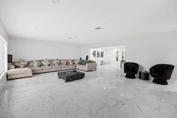 McCarty Mansion - Waterfront 7Br/6Ba Sleeps 20 - Image 3