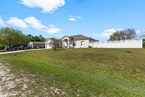 Serenity Vero Beach - Pool Home Sleeps 8 - Image 2